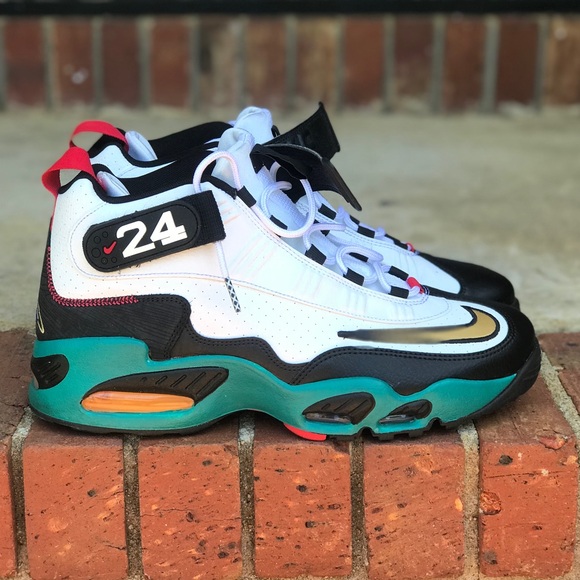 nike griffey swingman shoes
